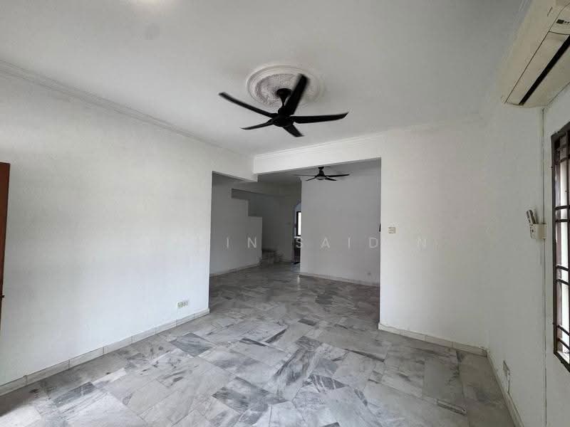 Rumah Teres 1.5-Tingkat untuk Dijual di Bandar Bukit Raja (Klang) - Shiqin Saidin - Living Room - PropertyGuru.com.my