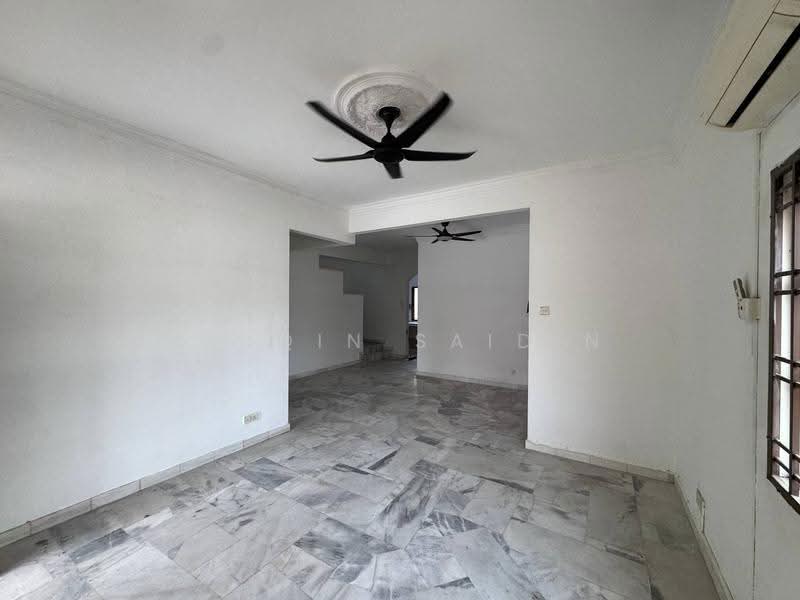 Rumah Teres 1.5-Tingkat untuk Dijual di Bandar Bukit Raja (Klang) - Shiqin Saidin - Living Room - PropertyGuru.com.my