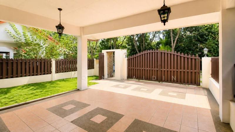 Rumah Teres 2-Tingkat untuk Dijual di Putra Permai (Subang Jaya) - Shiqin Saidin - Exterior - PropertyGuru.com.my