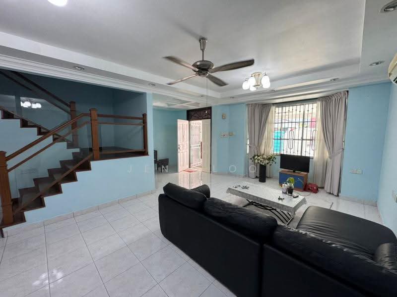2.5-storey Terraced House for Rent in Perling (Johor) - Jeny Loo - Living Room - PropertyGuru.com.my