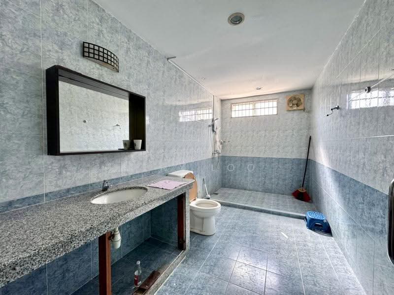 2.5-storey Terraced House for Rent in Perling (Johor) - Jeny Loo - Bathroom - PropertyGuru.com.my