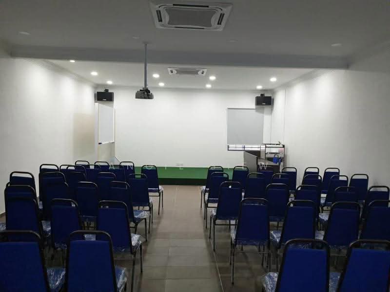 Shop / Office for Rent in Taman Teratai (Bahau) - Angie Siew - Interior - PropertyGuru.com.my