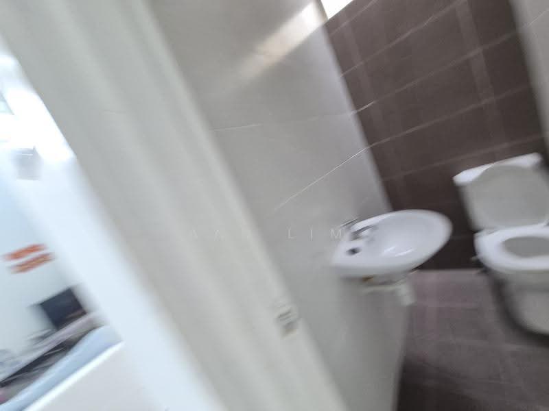 Rumah Teres 2-Tingkat untuk Disewa di Bemban (Melaka) - Ann Lim - Bathroom - PropertyGuru.com.my