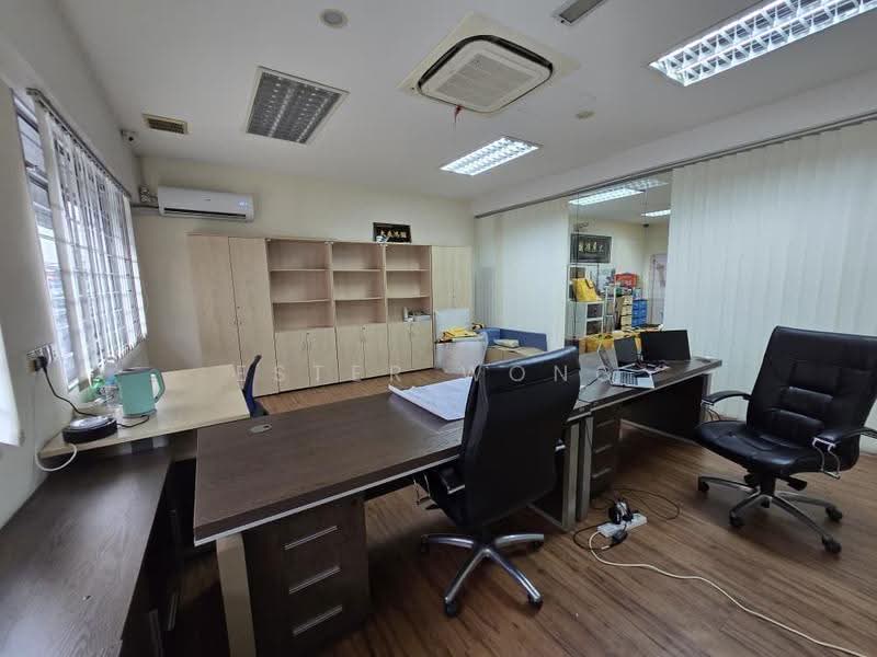 Kilang untuk Dijual di Johor Bahru (Johor) - Ester Wong - Study - PropertyGuru.com.my