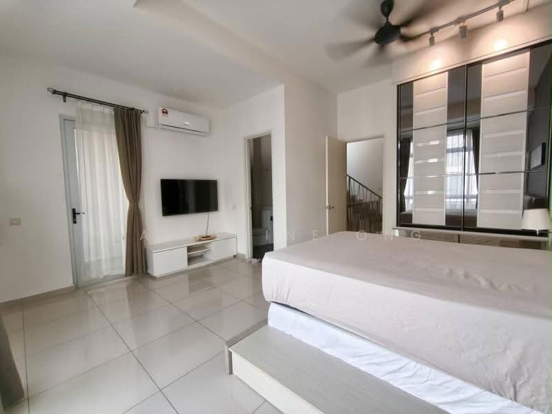 3-storey Terraced House for Sale in Taman Mount Austin (Tebrau) - Catherine Ong - PropertyGuru.com.my