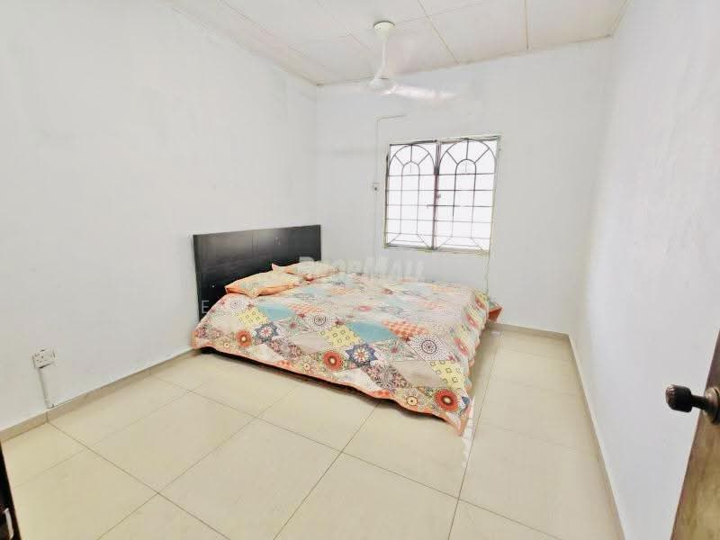 Rumah Teres untuk Disewa di Bandar Baru Salak Tinggi (Sepang) - Erin Yusof - Bedroom - PropertyGuru.com.my