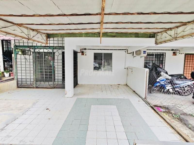 Rumah Teres untuk Disewa di Bandar Baru Salak Tinggi (Sepang) - Erin Yusof - Exterior - PropertyGuru.com.my