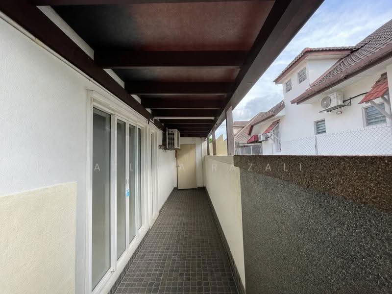 Rumah Teres untuk Dijual di Usj 2 (Subang Jaya) - Razlina Razali - Exterior - PropertyGuru.com.my