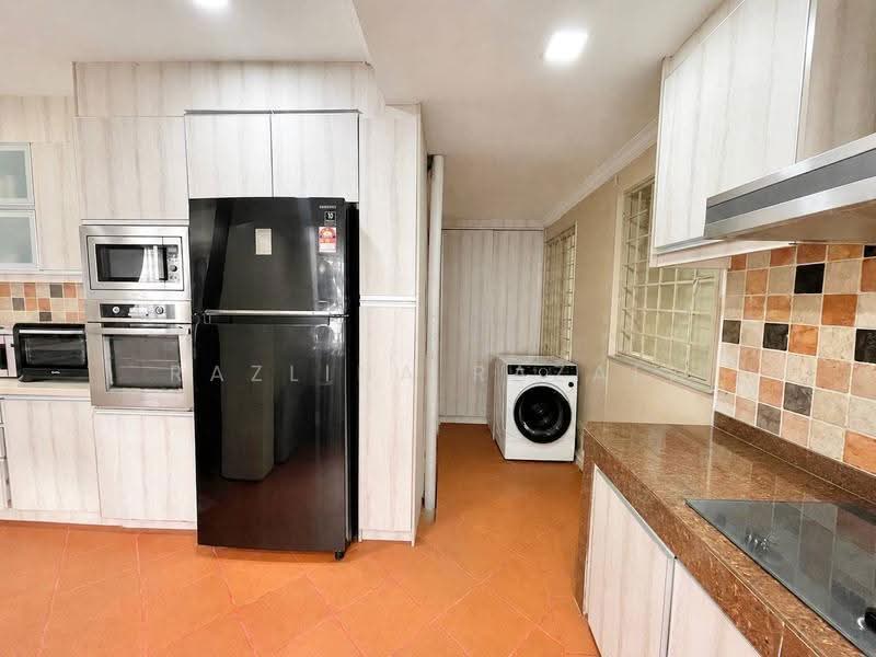 Rumah Teres untuk Dijual di Usj 2 (Subang Jaya) - Razlina Razali - Kitchen - PropertyGuru.com.my