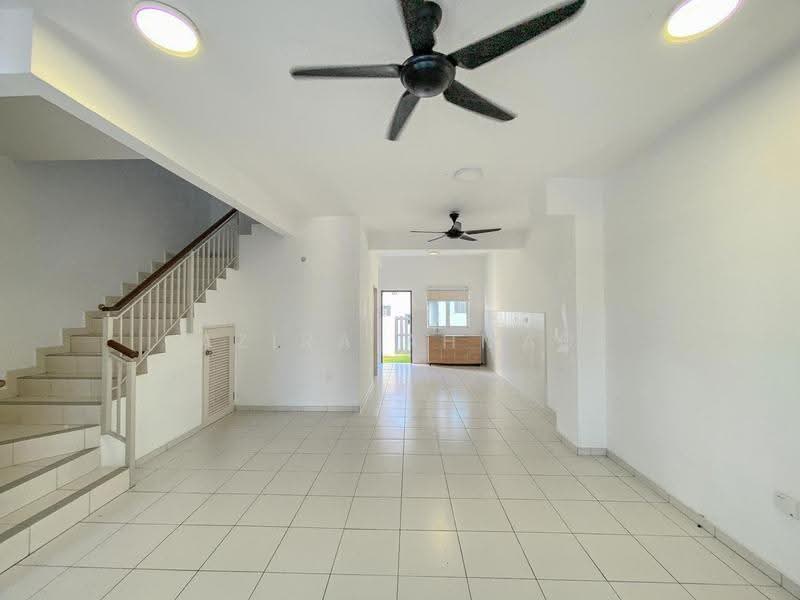 2-storey Terraced House for Sale in Hulu Langat (Selangor) - Azira Ahmad - Living Room - PropertyGuru.com.my