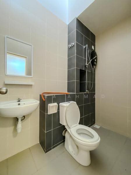 2-storey Terraced House for Sale in Hulu Langat (Selangor) - Azira Ahmad - Bathroom - PropertyGuru.com.my