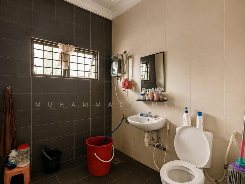Rumah Teres 2.5-Tingkat untuk Disewa di Putrajaya (Putrajaya) - Muhammad Amerul - Bathroom - PropertyGuru.com.my