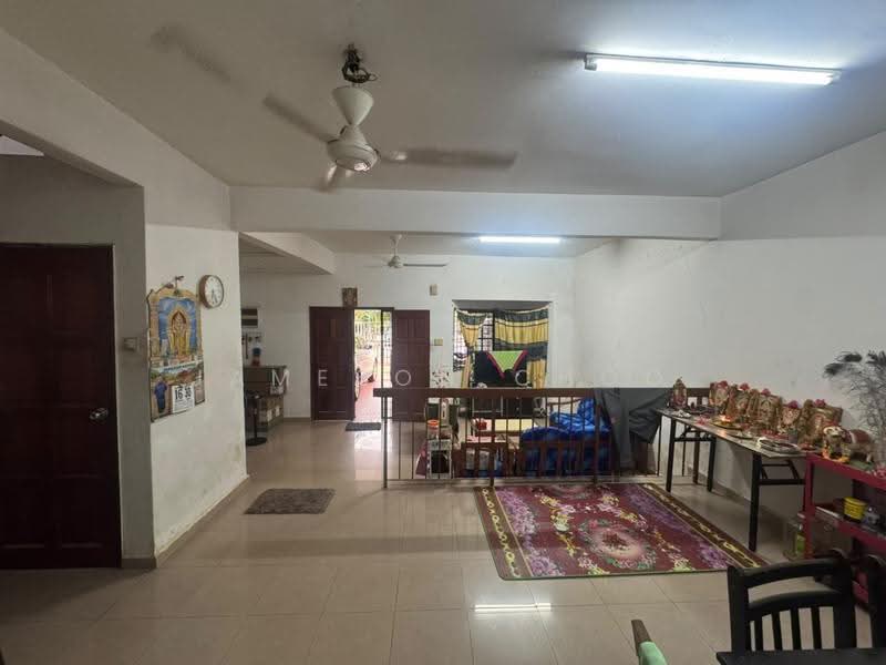 Rumah Teres 2-Tingkat untuk Dijual di Taman Tampoi Indah (Tampoi) - Jameson Choo - Living Room - PropertyGuru.com.my