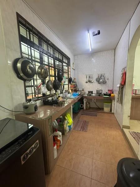 Rumah Teres 2-Tingkat untuk Dijual di Taman Tampoi Indah (Tampoi) - Jameson Choo - Kitchen - PropertyGuru.com.my