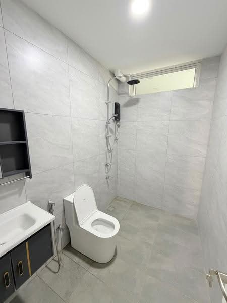 Semi-Detached House for Rent in Taman Tasek (Johor Bahru) - Jeny Loo - Bathroom - PropertyGuru.com.my