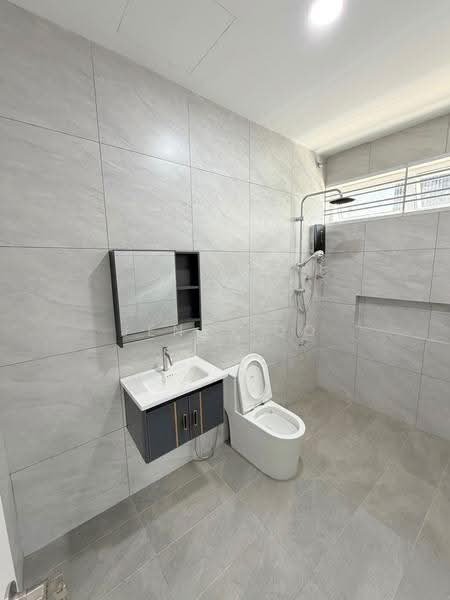 Semi-Detached House for Rent in Taman Tasek (Johor Bahru) - Jeny Loo - Bathroom - PropertyGuru.com.my
