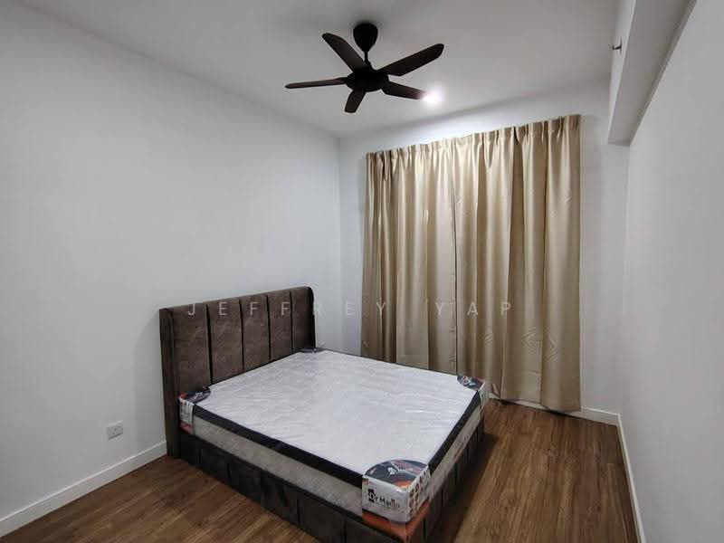 Kediaman Servis untuk Dijual di The Pulse Residence - Jeffrey Yap - Bedroom - PropertyGuru.com.my