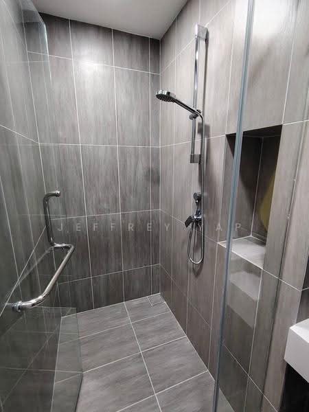 Kediaman Servis untuk Dijual di The Pulse Residence - Jeffrey Yap - Bathroom - PropertyGuru.com.my