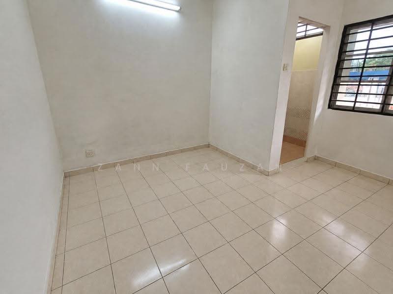 1-storey Terraced House for Sale in Antara Gapi (Ulu Yam) - Zann Fauzan - Interior - PropertyGuru.com.my