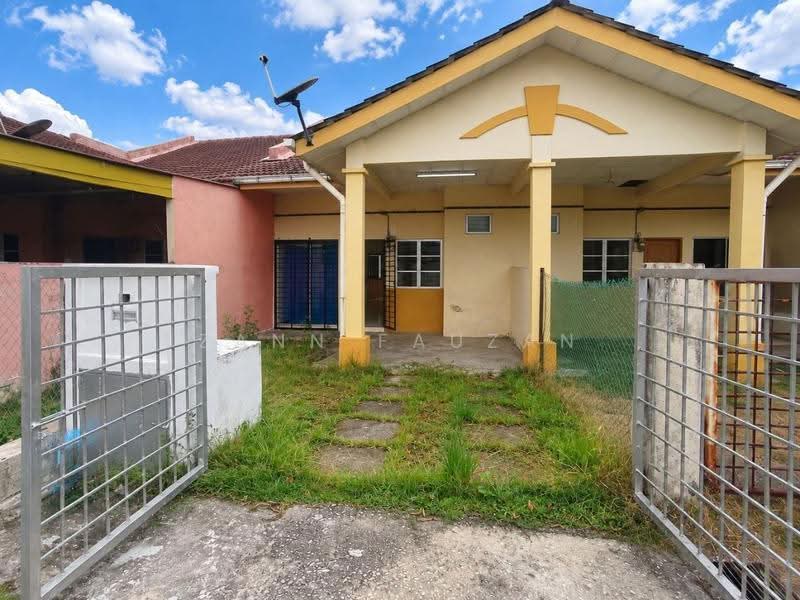 1-storey Terraced House for Sale in Antara Gapi (Ulu Yam) - Zann Fauzan - Exterior - PropertyGuru.com.my