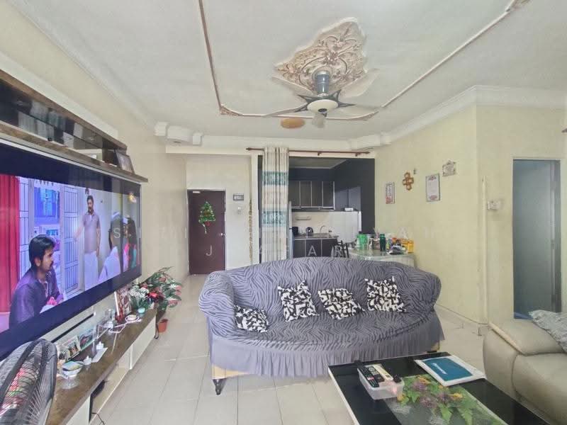 Apartment for Sale at Pangsapuri Subang Impian - SITI KHAIRIYAH JAAFAR - Living Room - PropertyGuru.com.my