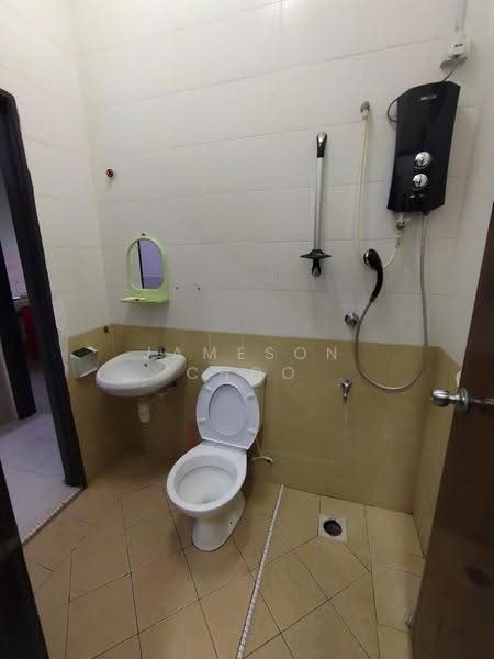 2-storey Terraced House for Rent in Johor Bahru (Johor) - Jameson Choo - Bathroom - PropertyGuru.com.my