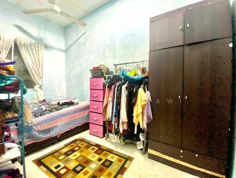 1-storey Terraced House for Sale in Batu Caves (Selangor) - Fauran Nawawi - Bedroom - PropertyGuru.com.my