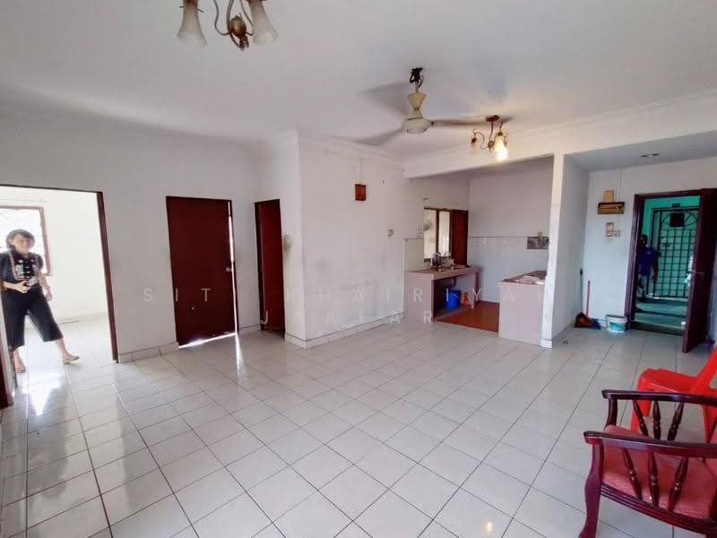 Apartment for Sale at Pangsapuri Subang Impian - SITI KHAIRIYAH JAAFAR - Living Room - PropertyGuru.com.my
