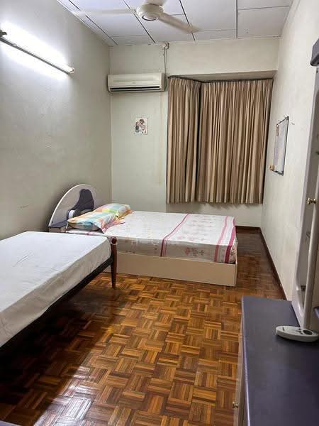 2-storey Terraced House for Rent in Taman Kledang Emas (Ipoh) - Kelvin Chong - Bedroom - PropertyGuru.com.my