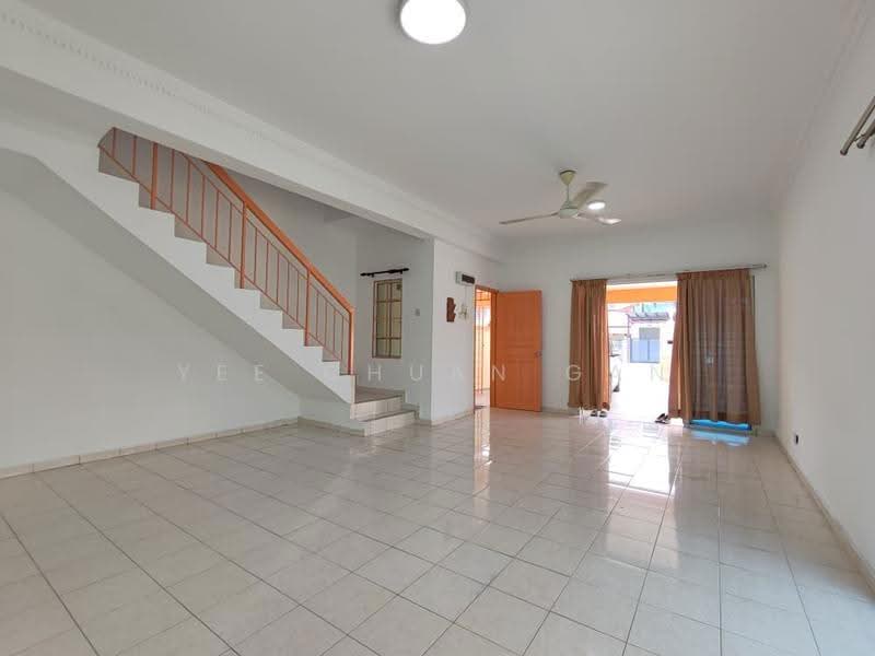 Rumah Teres 2-Tingkat untuk Dijual di Bandar Bukit Tinggi (Klang) - Yee Chuan Gan - Living Room - PropertyGuru.com.my