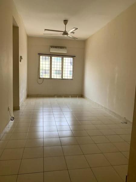 Apartment for Sale at Pangsapuri Seri Bintang - SITI KHAIRIYAH JAAFAR - Living Room - PropertyGuru.com.my