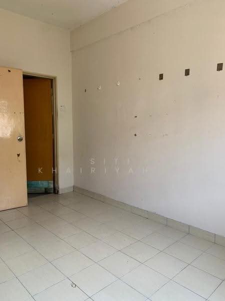 Apartment for Sale at Pangsapuri Seri Bintang - SITI KHAIRIYAH JAAFAR - Interior - PropertyGuru.com.my