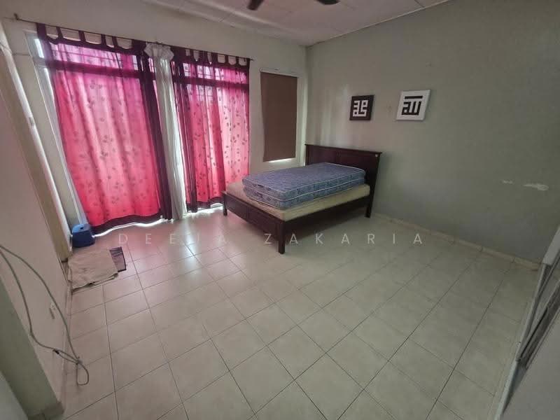 2-storey Terraced House for Sale in Senawang (Negeri Sembilan) - Deeja Zakaria - Bedroom - PropertyGuru.com.my