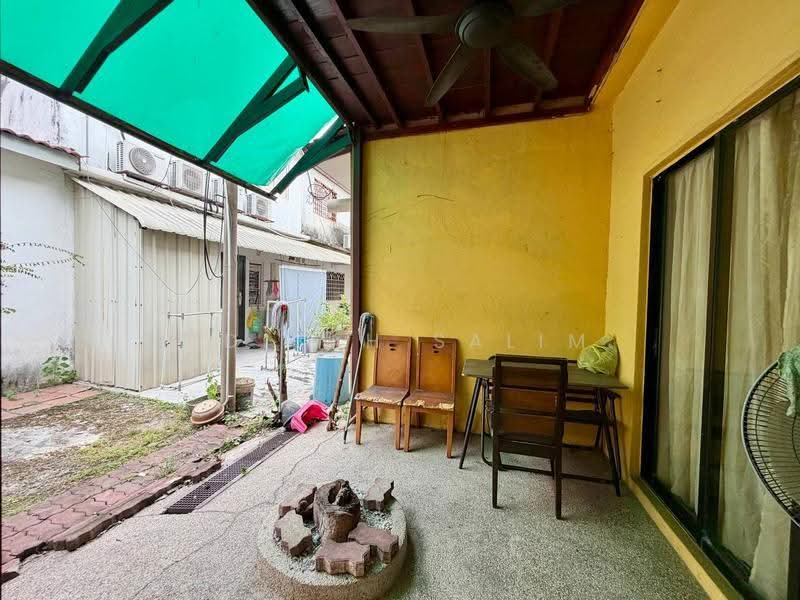 Rumah Teres 2-Tingkat untuk Dijual di Taman Wawasan (Puchong) - Adibah Salim - Exterior - PropertyGuru.com.my