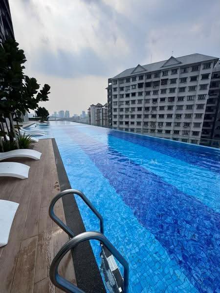 Pangsapuri untuk Disewa di PSV 1 Residences @ Platinum South Valley - Irvin Lim - Pool - PropertyGuru.com.my