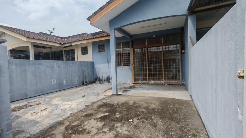 Rumah Teres untuk Dijual di Taman Intan Perdana (Si Rusa) - Deeja Zakaria - Exterior - PropertyGuru.com.my