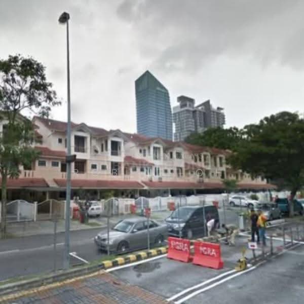 Townhouse for Sale in Sunway Damansara (Kota Damansara) - Robin Loh - Exterior - PropertyGuru.com.my