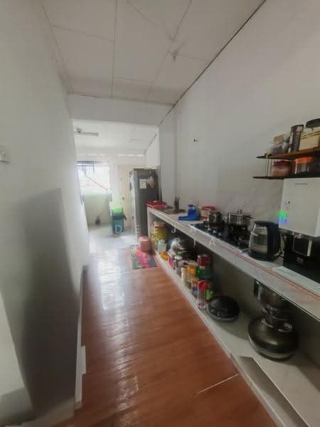 1-storey Terraced House for Sale in Taman Intan Duyung (Port Dickson) - Deeja Zakaria - Kitchen - PropertyGuru.com.my