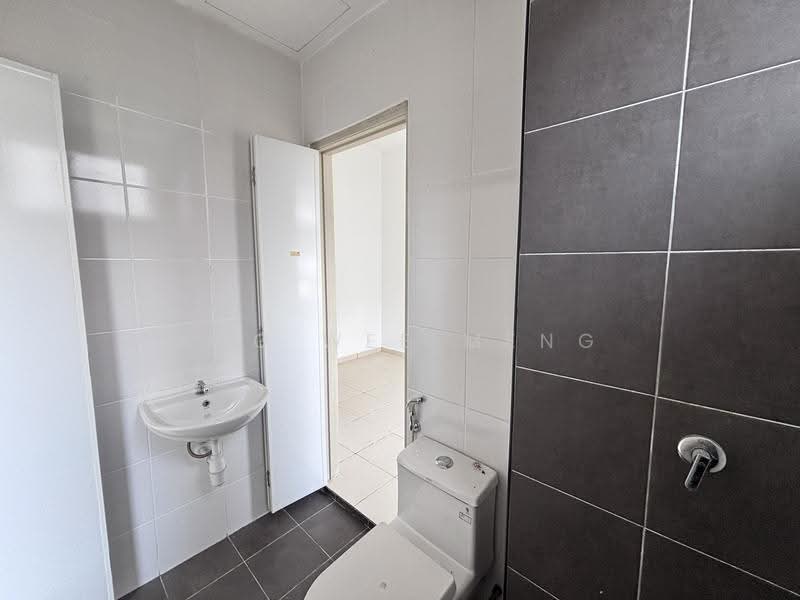 2-storey Terraced House for Rent in Pasir Gudang (Johor) - Ang Wee Meng - Bathroom - PropertyGuru.com.my