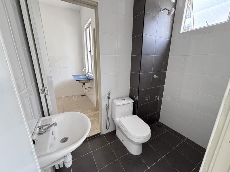2-storey Terraced House for Rent in Pasir Gudang (Johor) - Ang Wee Meng - Bathroom - PropertyGuru.com.my