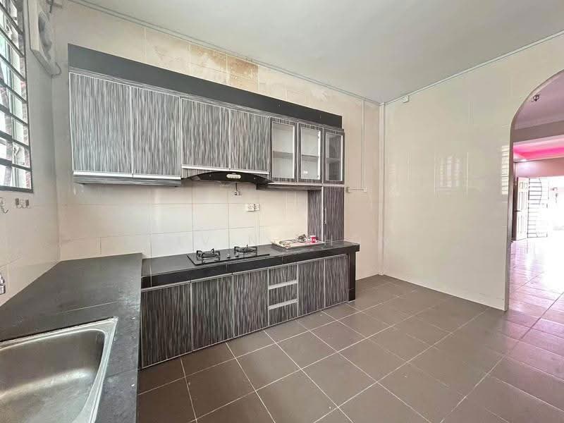 2-storey Terraced House for Rent in Taman Menglembu Impiana Adril (Menglembu) - Kelvin Chong - Kitchen - PropertyGuru.com.my