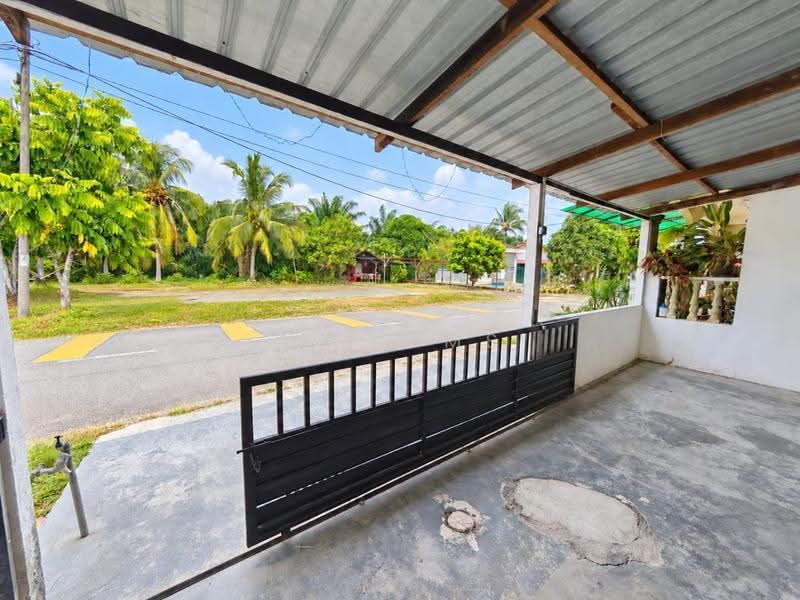 1-storey Terraced House for Sale in Taman Parit Raja (Sri Gading) - Arif MS - Exterior - PropertyGuru.com.my