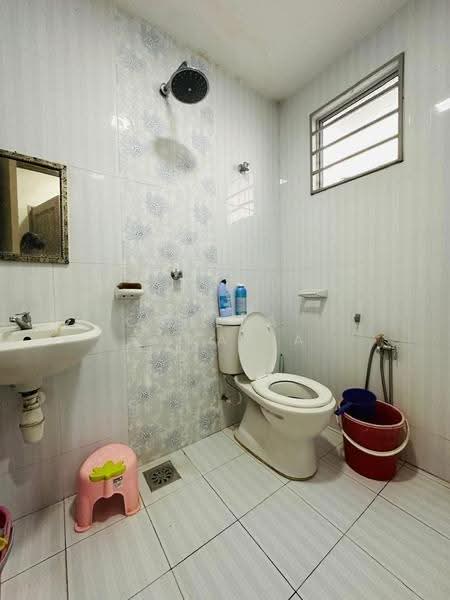 2-storey Terraced House for Sale in Bandar Warisan Puteri (Ampangan) - Deeja Zakaria - Bathroom - PropertyGuru.com.my