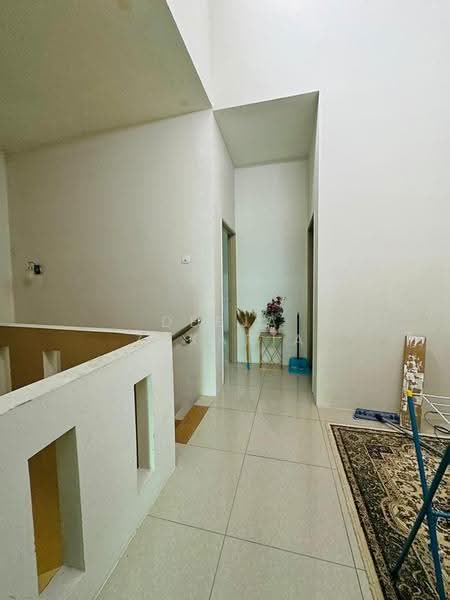2-storey Terraced House for Sale in Bandar Warisan Puteri (Ampangan) - Deeja Zakaria - Corridor - PropertyGuru.com.my