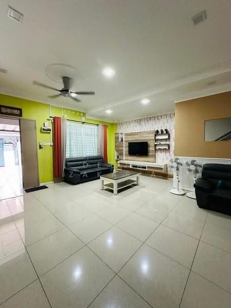 2-storey Terraced House for Sale in Bandar Warisan Puteri (Ampangan) - Deeja Zakaria - Living Room - PropertyGuru.com.my