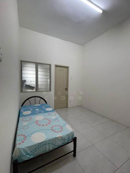 2-storey Terraced House for Rent in Taman Pengkalan Tiara (Ipoh) - Kelvin Chong - Bedroom - PropertyGuru.com.my