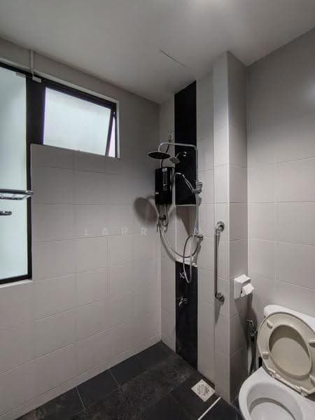 Rumah Kluster untuk Dijual di Taman Adda Heights (Tebrau) - Larry Ng - Bathroom - PropertyGuru.com.my