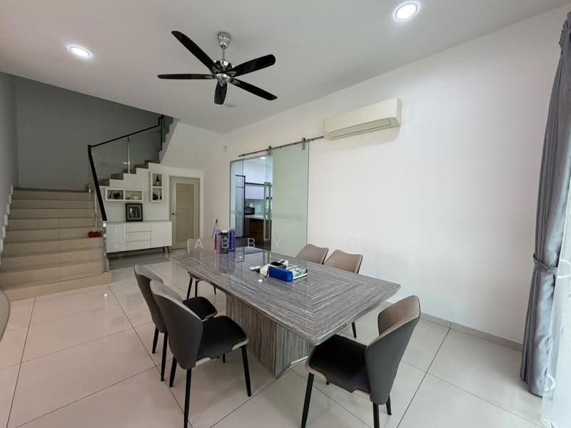 Rumah Berkembar untuk Dijual di Bukit Baru (Melaka) - Abby Ho - Dining Room - PropertyGuru.com.my