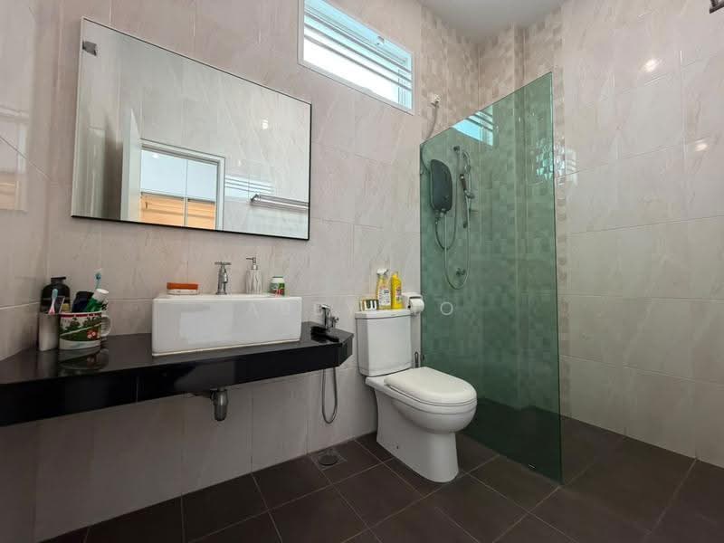 Rumah Berkembar untuk Dijual di Bukit Baru (Melaka) - Abby Ho - Bathroom - PropertyGuru.com.my