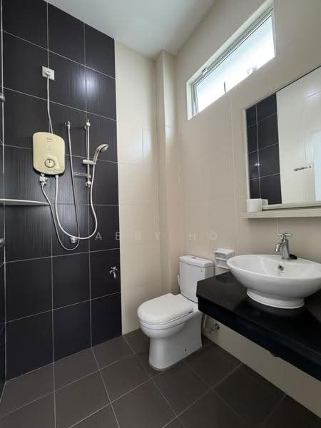 Rumah Berkembar untuk Dijual di Bukit Baru (Melaka) - Abby Ho - Bathroom - PropertyGuru.com.my